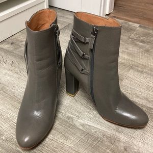 Gray heeled bootie